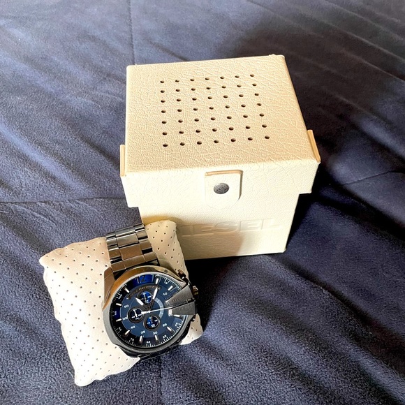 Men’s Diesel watch - Picture 1 of 6